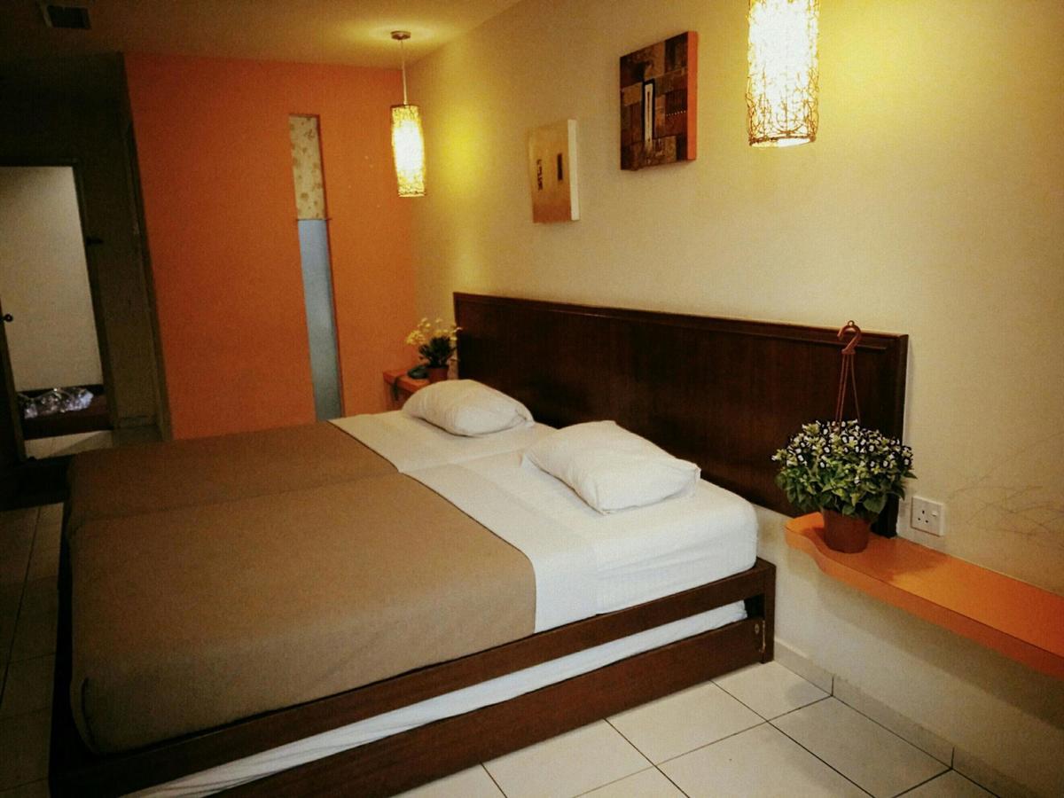 Newbridge Hotel Malacca Екстериор снимка